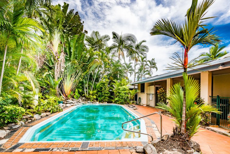 Photo - 15 Thais Street, Palm Cove QLD 4879 - Image 11