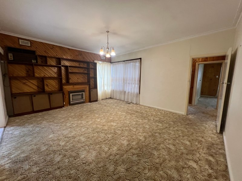 Photo - 15 Thames Street, Glenroy VIC 3046 - Image 9