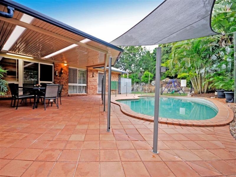 15 The Boulevard, Albany Creek QLD 4035