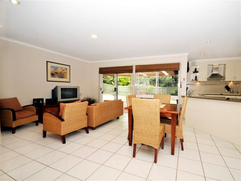 Photo - 15 The Boulevard, Albany Creek QLD 4035 - Image 9