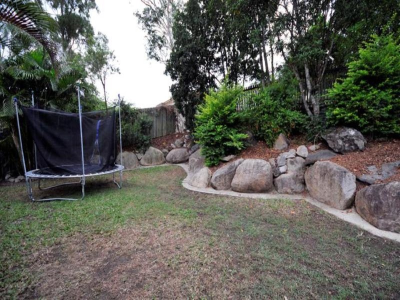 Photo - 15 The Boulevard, Albany Creek QLD 4035 - Image 21