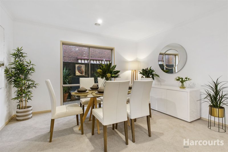 Photo - 15 The Common, Narre Warren South VIC 3805 - Image 6