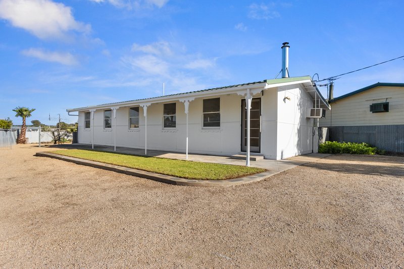 Photo - 15 The Crescent, Ardrossan SA 5571 - Image 2