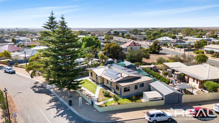 Photo - 15 Thomas Crescent, Port Wakefield SA 5550 - Image 1