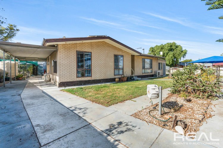 Photo - 15 Thomas Crescent, Port Wakefield SA 5550 - Image 2
