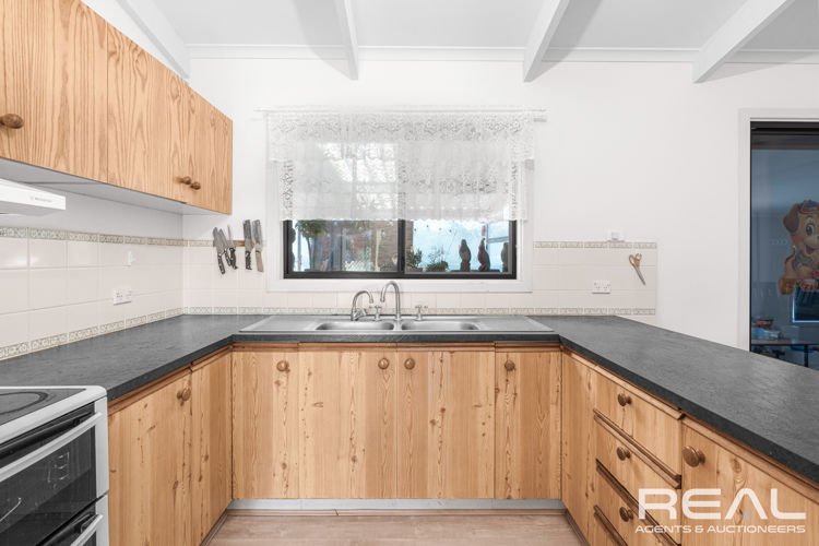 Photo - 15 Thomas Crescent, Port Wakefield SA 5550 - Image 9