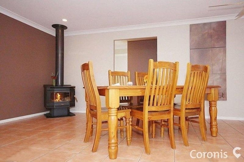 Photo - 15 Timbarra Court, Petrie QLD 4502 - Image 5