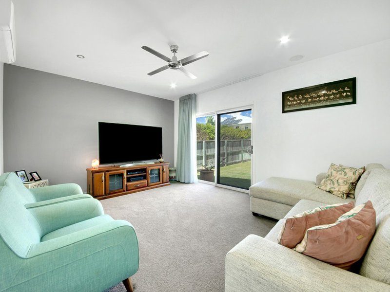 Photo - 15 Tina Drive, Tannum Sands QLD 4680 - Image 9