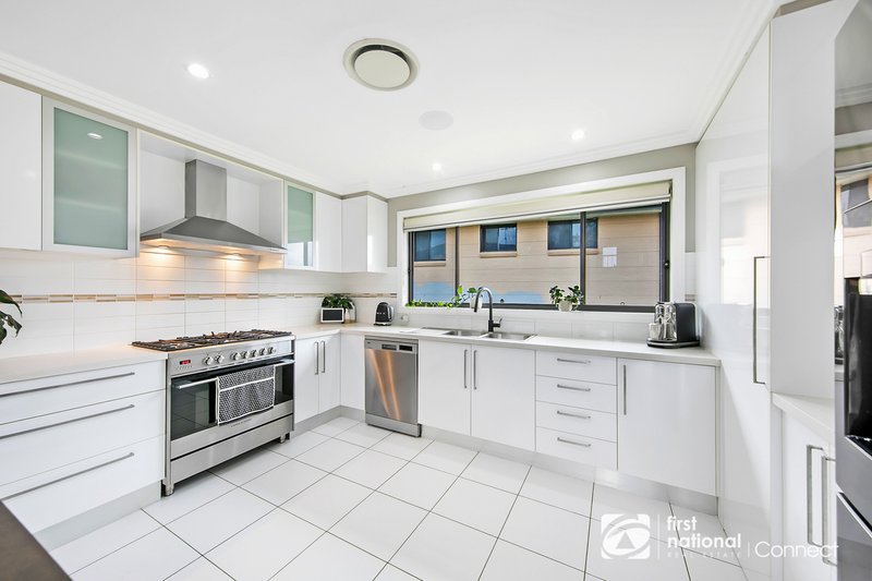 Photo - 15 Tollgate Crescent, Windsor NSW 2756 - Image 2