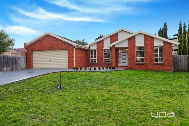 15 Tormorvey Avenue, Hillside VIC 3037