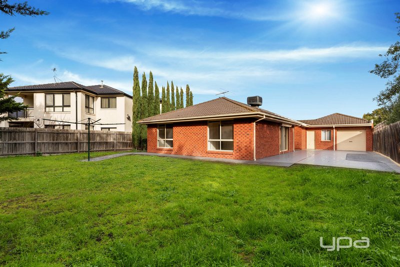 Photo - 15 Tormorvey Avenue, Hillside VIC 3037 - Image 14