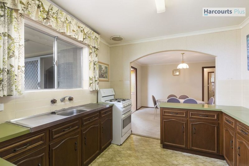 Photo - 15 Tornado Avenue, Hallett Cove SA 5158 - Image 6