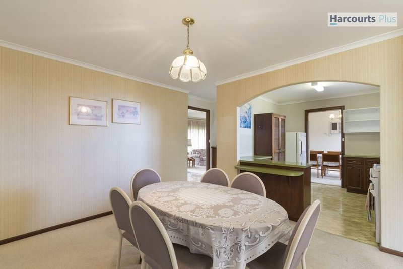 Photo - 15 Tornado Avenue, Hallett Cove SA 5158 - Image 8