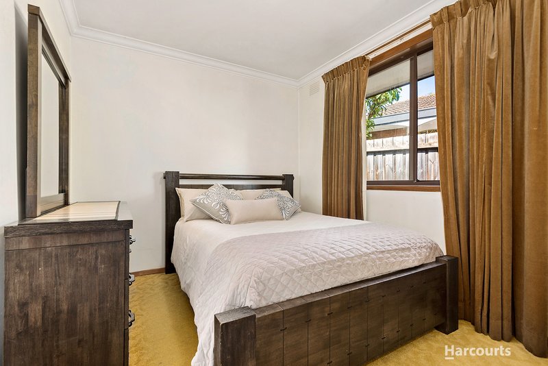 Photo - 15 Toulon Drive, Templestowe Lower VIC 3107 - Image 6