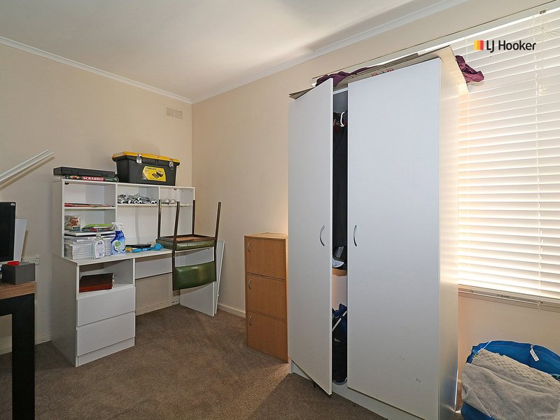 Photo - 15 Toy Place, Tolland NSW 2650 - Image 6