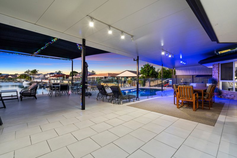 Photo - 15 Tradewinds Avenue, Paradise Point QLD 4216 - Image 13