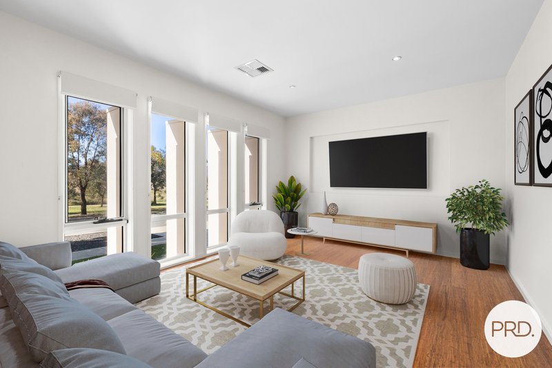 Photo - 15 Trephina Street, Harrison ACT 2914 - Image 4