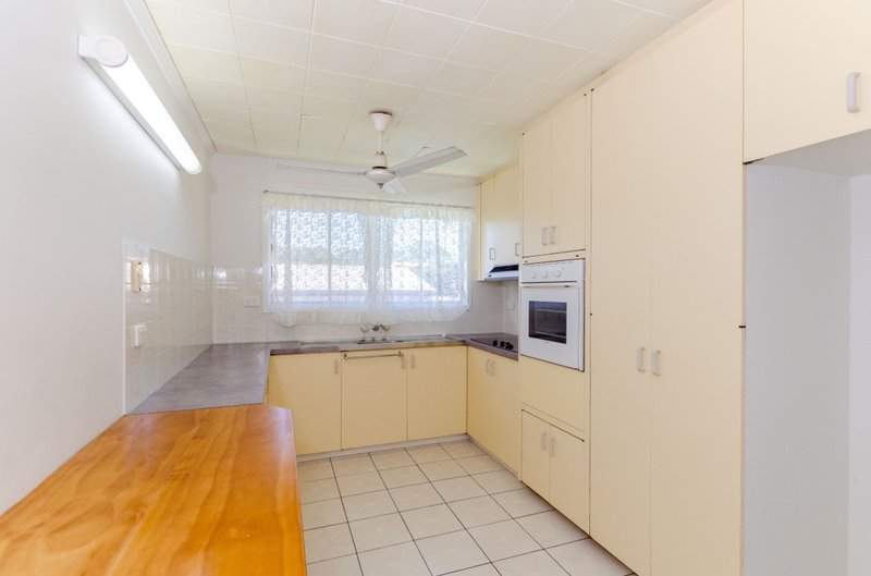 Photo - 15 Trevally Street, Toolooa QLD 4680 - Image 5