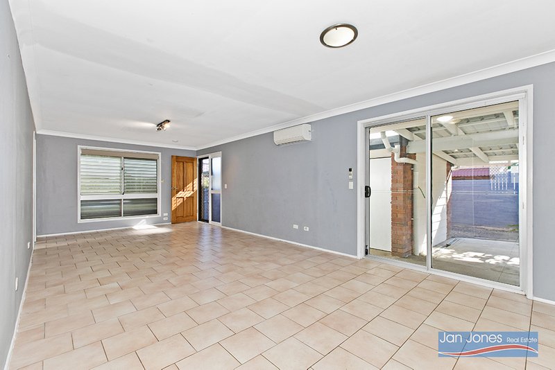 Photo - 15 Trilby Street, Redcliffe QLD 4020 - Image 4