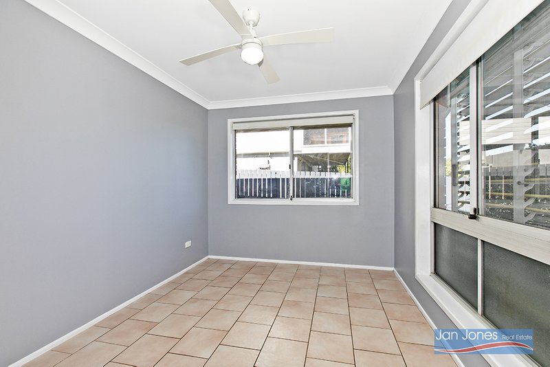 Photo - 15 Trilby Street, Redcliffe QLD 4020 - Image 11