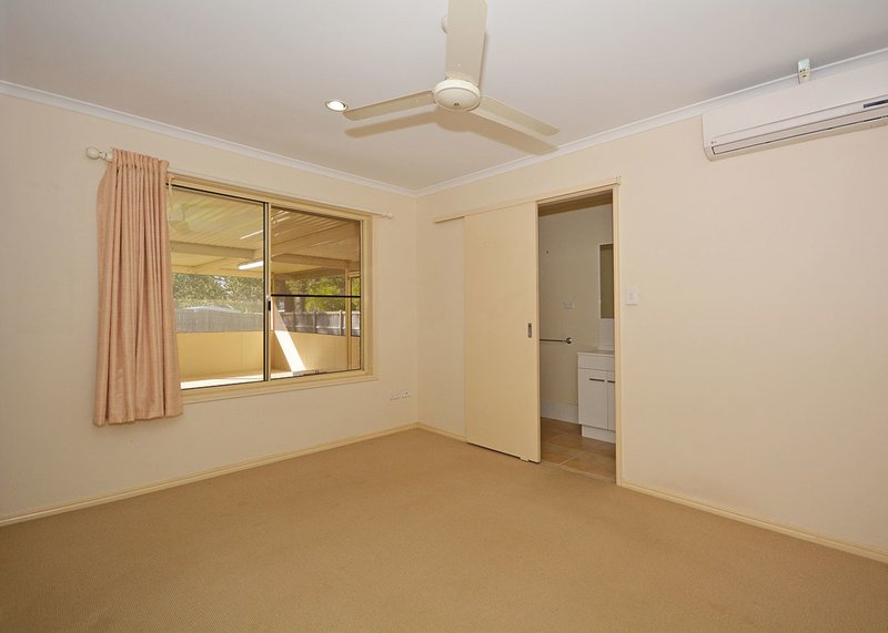 Photo - 15 Trill Court, Urangan QLD 4655 - Image 4