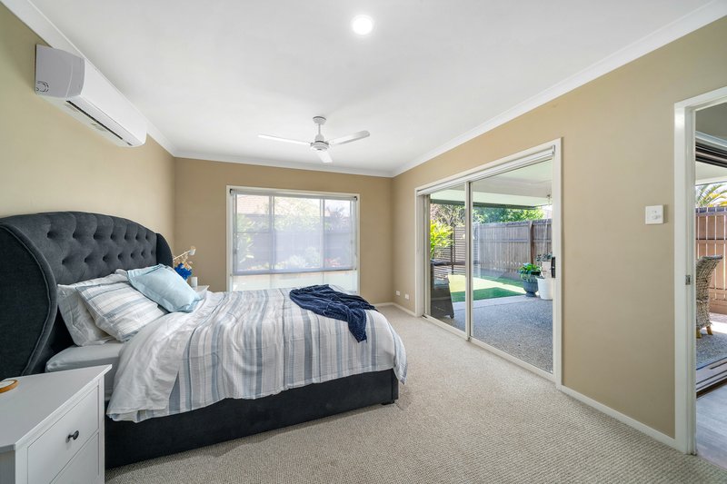 Photo - 15 Troon Street, North Lakes QLD 4509 - Image 11