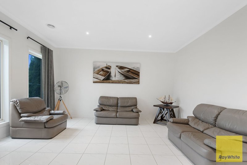 Photo - 15 Tuana Place, Truganina VIC 3029 - Image 3