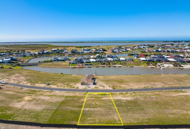 15 Tyro Parade, Hindmarsh Island SA 5214