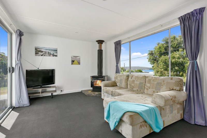 Photo - 15 Ulvergerne Street, Dodges Ferry TAS 7173 - Image 3