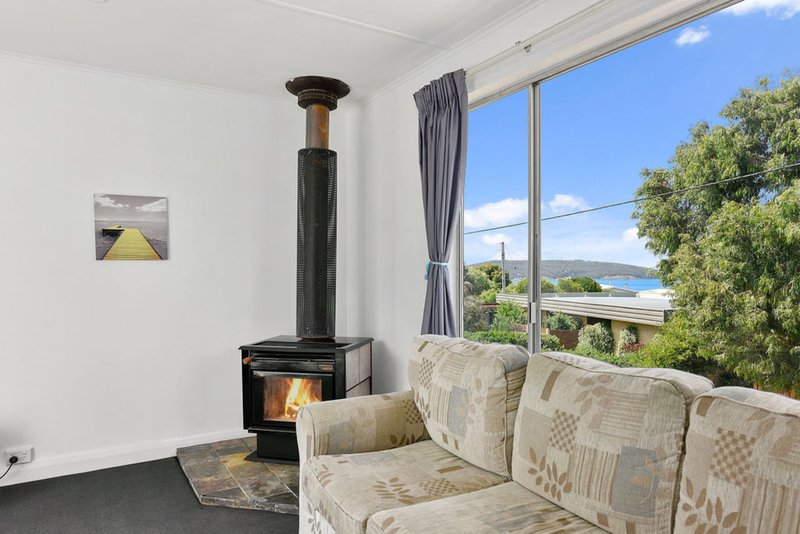 Photo - 15 Ulvergerne Street, Dodges Ferry TAS 7173 - Image 5