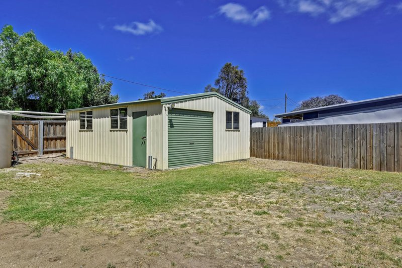 Photo - 15 Ulvergerne Street, Dodges Ferry TAS 7173 - Image 14