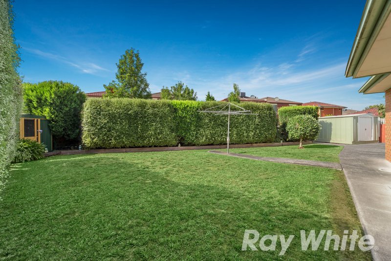 Photo - 15 Valadero Court, Mill Park VIC 3082 - Image 8