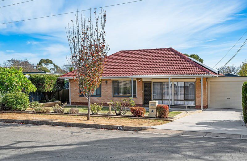 15 Valda Road, Para Hills SA 5096