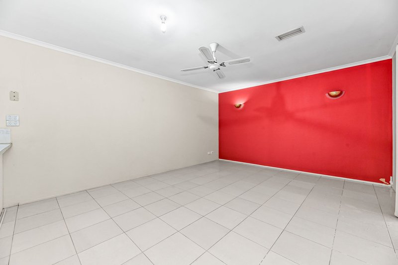 Photo - 15 Valley View Rise, Hampton Park VIC 3976 - Image 6