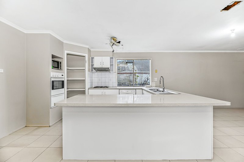 Photo - 15 Valley View Rise, Hampton Park VIC 3976 - Image 7