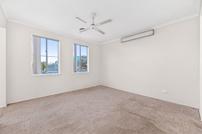Photo - 15 Valley View Rise, Hampton Park VIC 3976 - Image 9