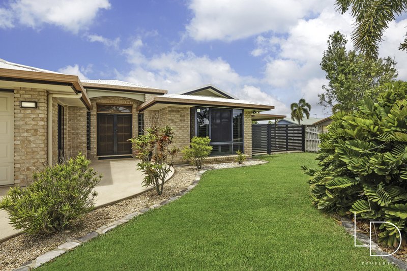 Photo - 15 Victor Avenue, Glenella QLD 4740 - Image 2