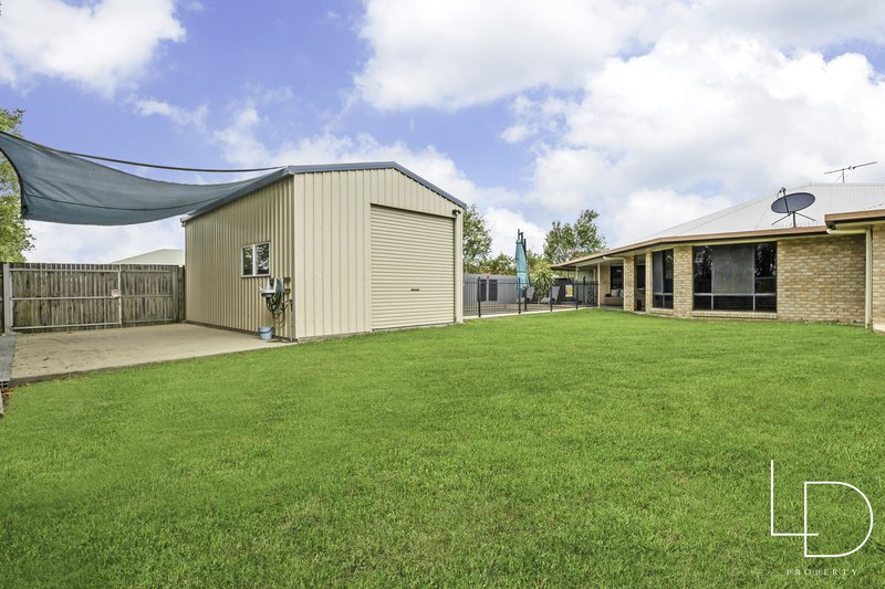 Photo - 15 Victor Avenue, Glenella QLD 4740 - Image 22