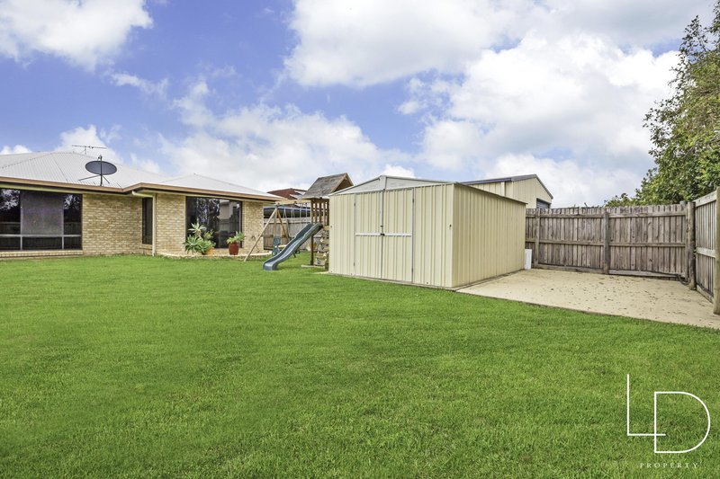 Photo - 15 Victor Avenue, Glenella QLD 4740 - Image 23