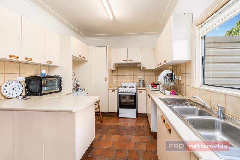 Photo - 15 Victor Avenue, Panania NSW 2213 - Image 4