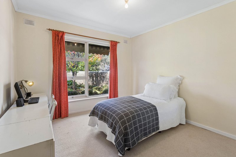 Photo - 15 Victoria Drive, Modbury SA 5092 - Image 9
