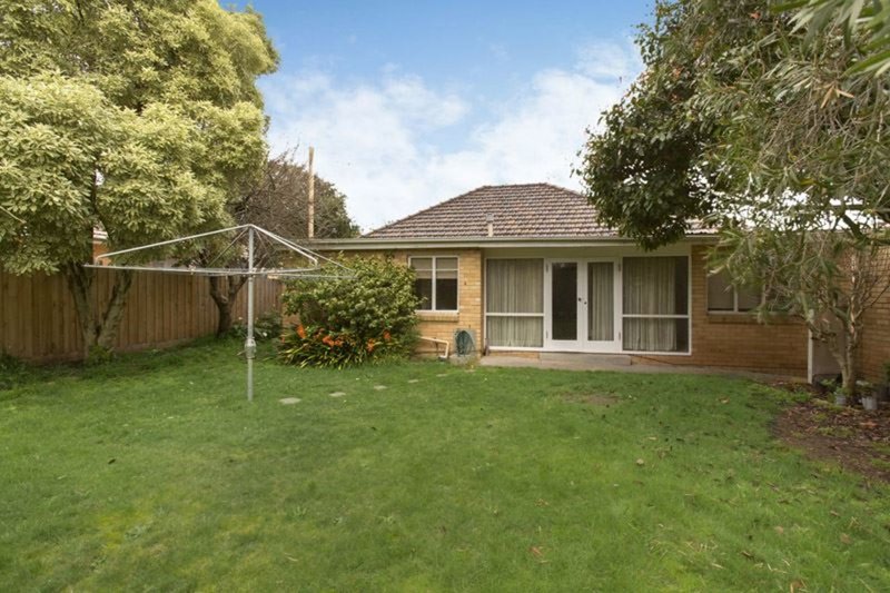 Photo - 15 Virginia Street, Mount Waverley VIC 3149 - Image 9