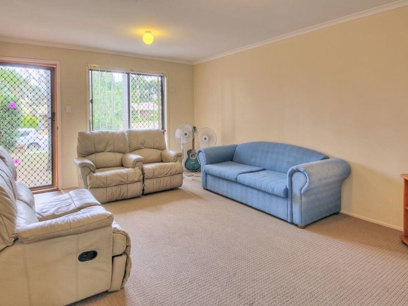 Photo - 15 Wade Court, Boronia Heights QLD 4124 - Image 3