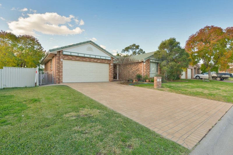 15 Wahroonga Drive, Tamworth NSW 2340