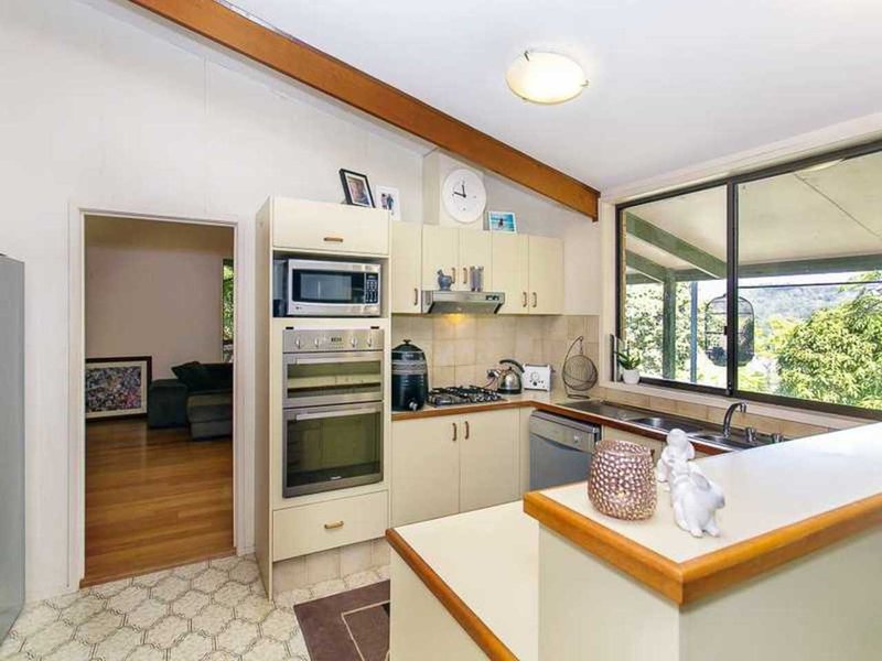 Photo - 15 Wallandra Road, Mudgeeraba QLD 4213 - Image 13