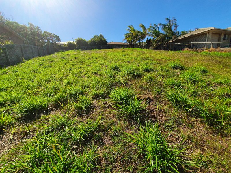 Photo - 15 Waringa Place, Yeppoon QLD 4703 - Image