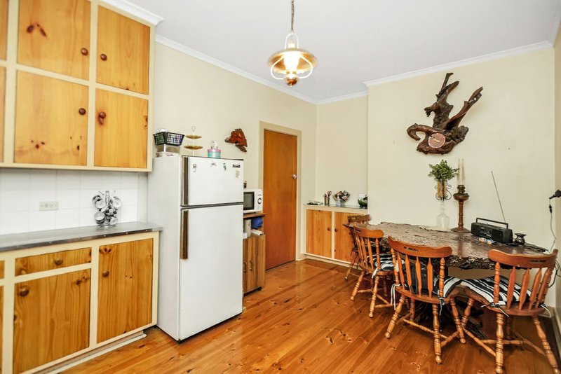 Photo - 15 Warne Street, Victor Harbor SA 5211 - Image 10