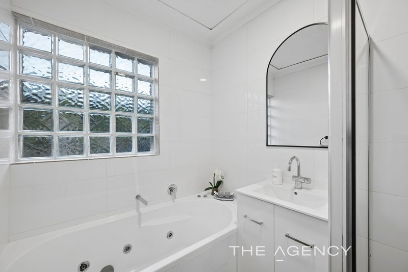 Photo - 15 Warren Road, Maida Vale WA 6057 - Image 5