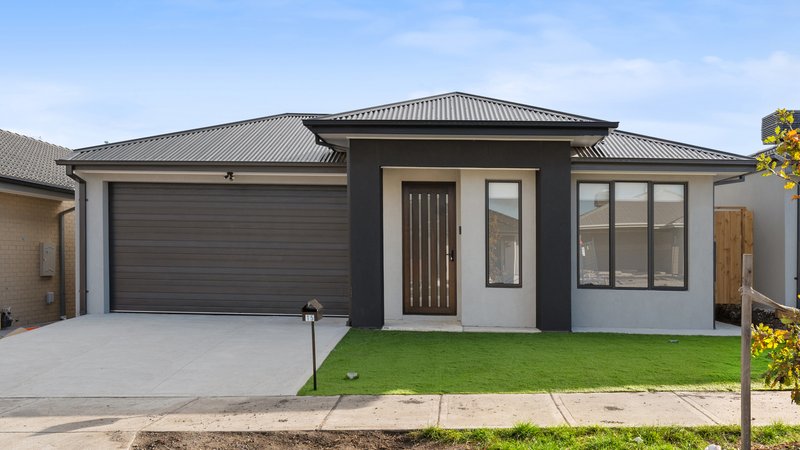 Photo - 15 Wattlebird Street, Beveridge VIC 3753 - Image 1