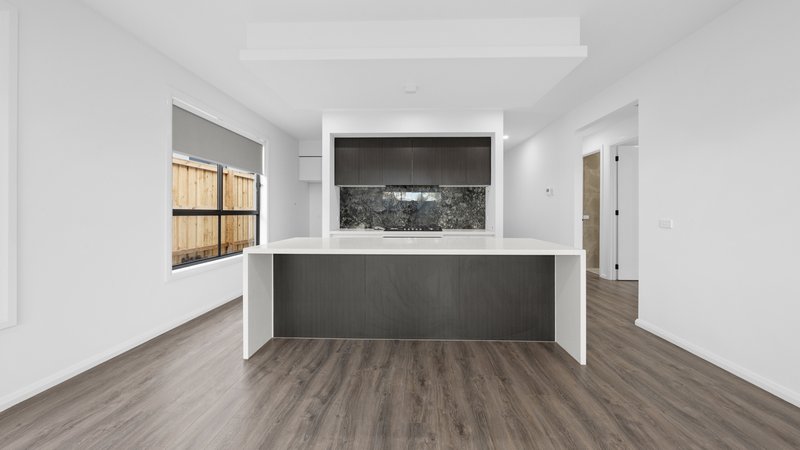Photo - 15 Wattlebird Street, Beveridge VIC 3753 - Image 2